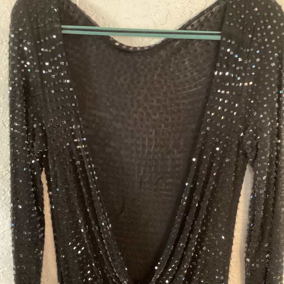 Black elegant gown - Picture 4 of 7